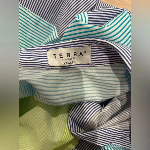 TERRA SJ Apparel Multi Colored Stripped Button Up Top / Size XS / - Picture 6 of 8